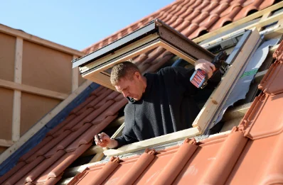 Pose de fenêtres de toit Velux au Louroux